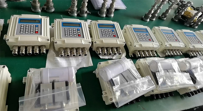 手持式超聲波流量計外夾式產品圖